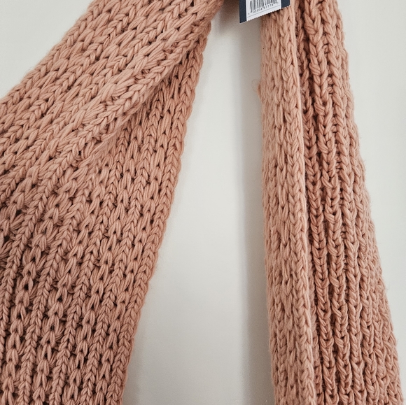 Fall Pink Scarf - Picture 5 of 5